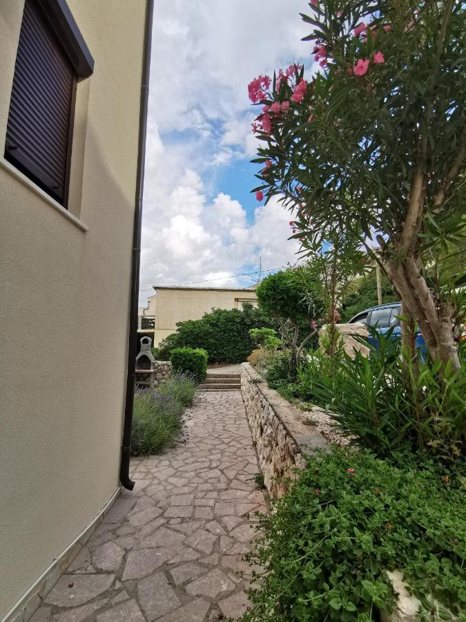 Apartments Lucia Pag Town Luaran gambar