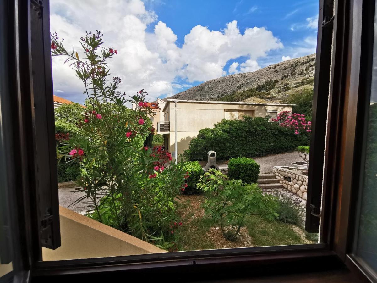 Apartments Lucia Pag Town Luaran gambar