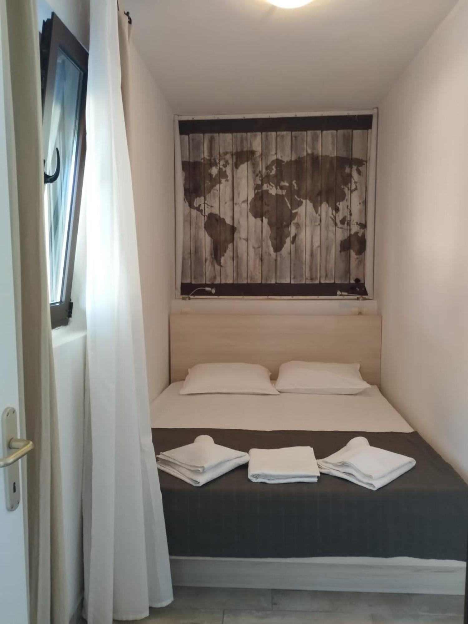 Apartments Lucia Pag Town Luaran gambar