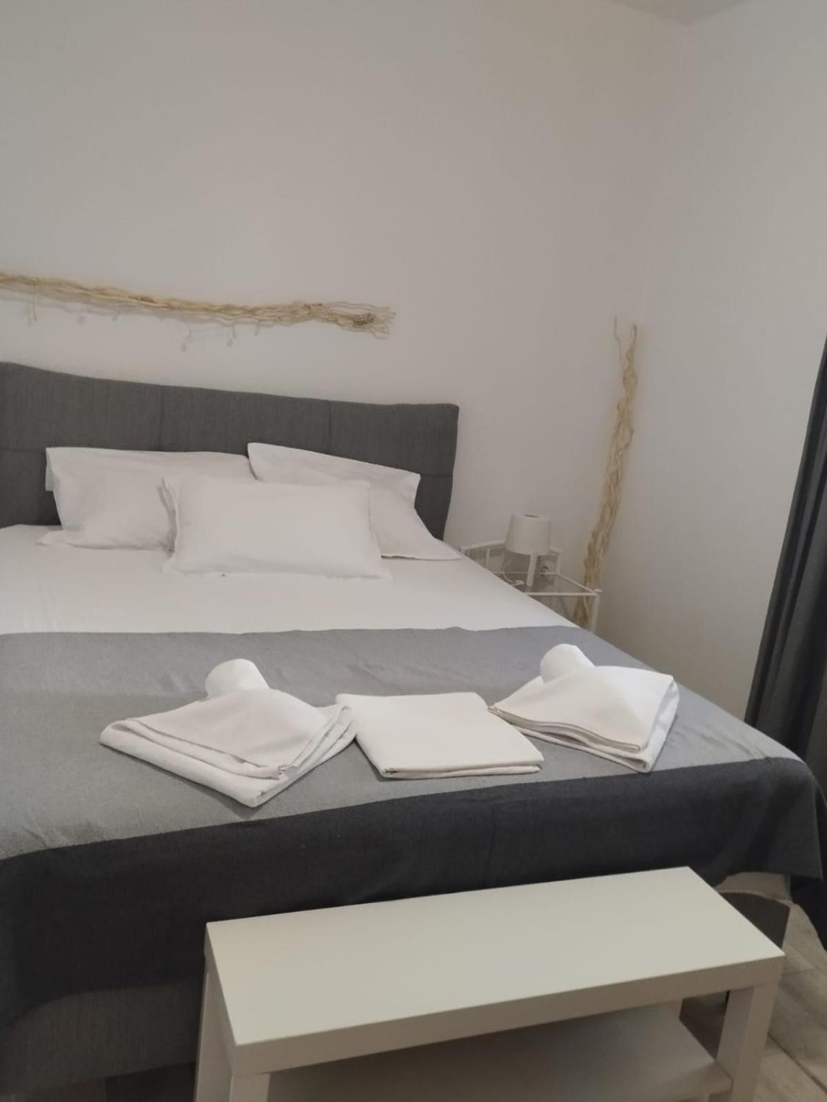 Apartments Lucia Pag Town Luaran gambar